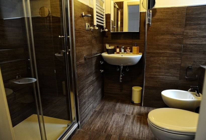 اتاق لوکس با بالکن, Casa Castagna