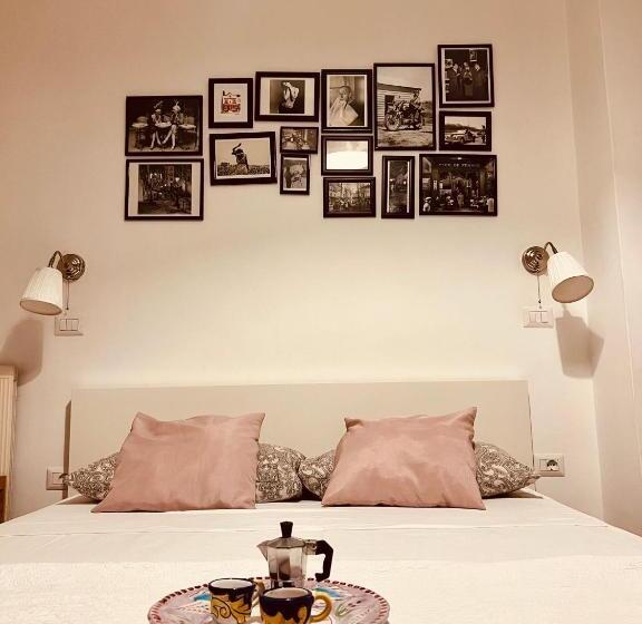 اتاق اکونومی, Casa Castagna