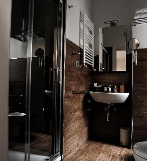 اتاق لوکس با بالکن, Casa Castagna