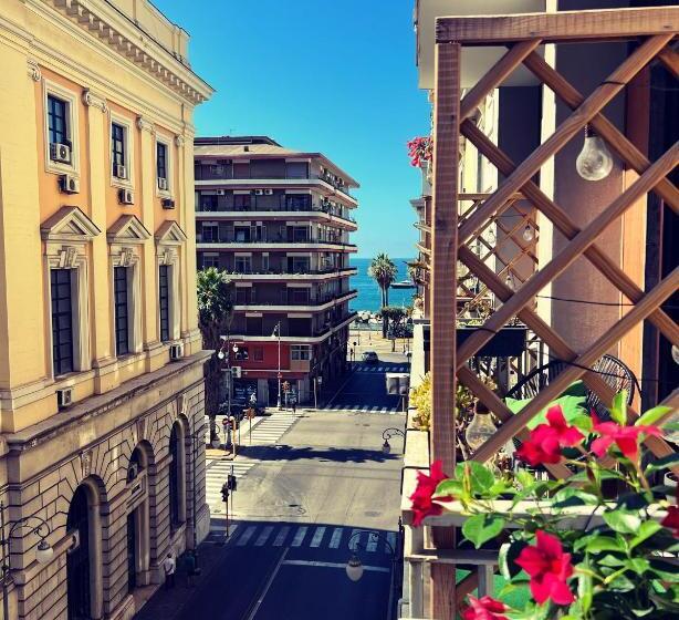 اتاق لوکس با بالکن, Casa Castagna