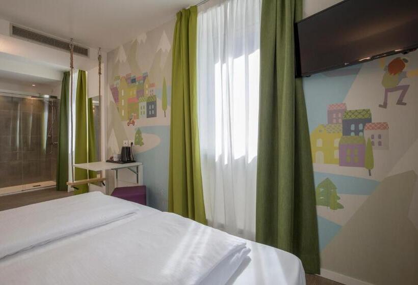 Номер Стандарт, Holiday Iv Gardan