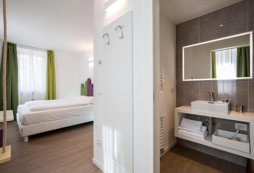 Номер Стандарт, Holiday Iv Gardan