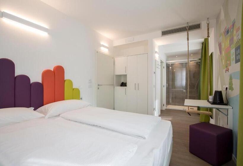 Номер Стандарт, Holiday Iv Gardan