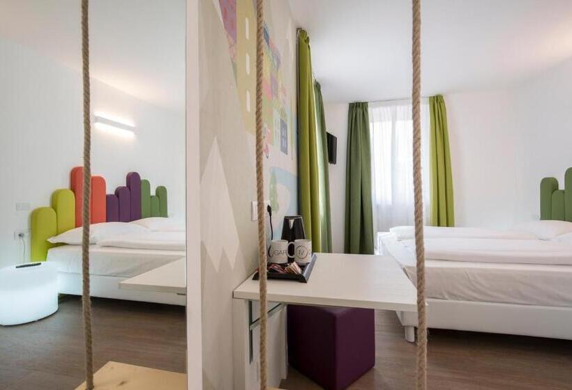 Номер Стандарт, Holiday Iv Gardan