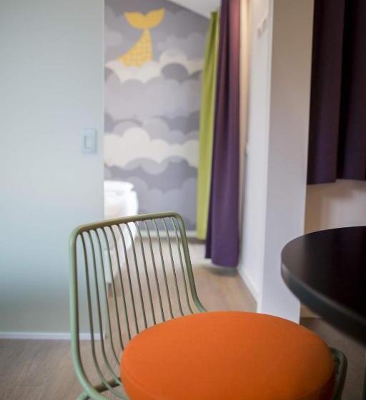 Полулюкс Повышенной Комфортности, Holiday Iv Gardan