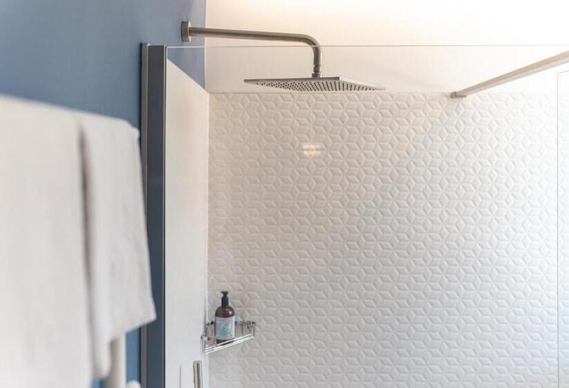 Люкс Кровать Кинг, Holiday Iv Gardan