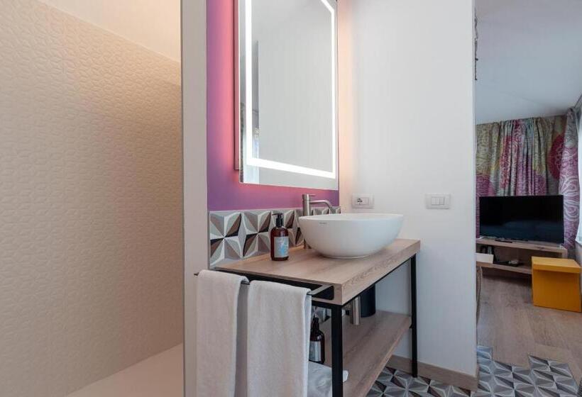 Люкс Повышенной Комфортности, Holiday Iv Gardan