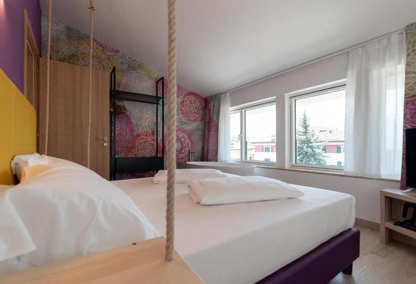 Люкс Повышенной Комфортности, Holiday Iv Gardan