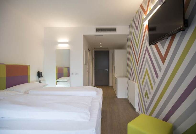 Номер Стандарт, Holiday Iv Gardan