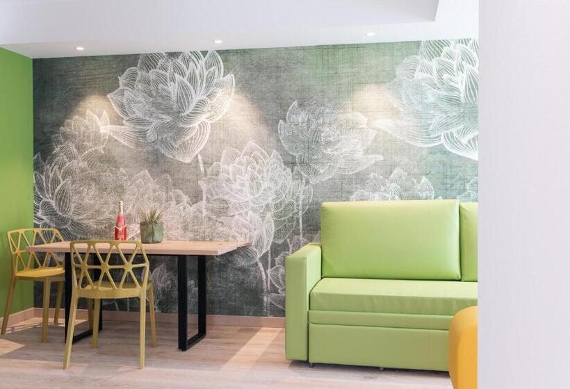 Люкс Кровать Кинг, Holiday Iv Gardan