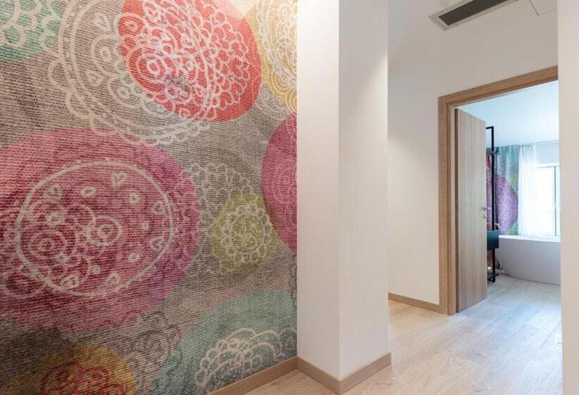 Люкс Повышенной Комфортности, Holiday Iv Gardan