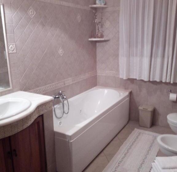 Quarto deluxe vista mar, Il Tuo Letto Sullo Stretto