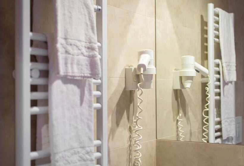 Четырехместный Номер Deluxe, Miramare