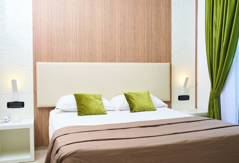 Четырехместный Номер Deluxe, Miramare