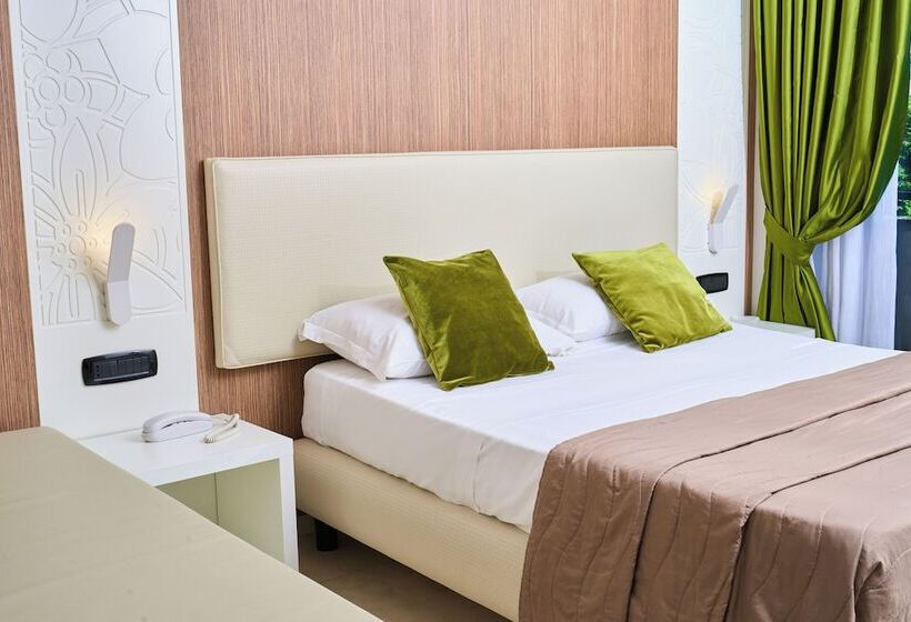 Четырехместный Номер Deluxe, Miramare