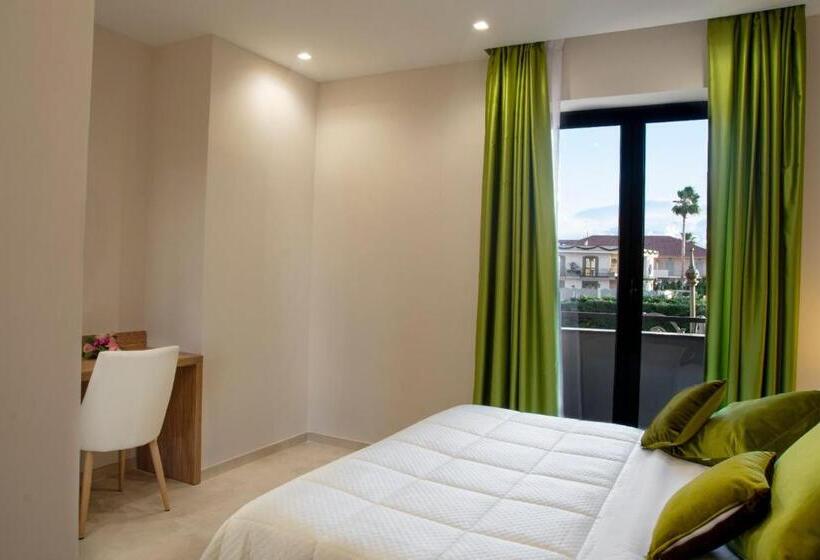 Трехместный Номер Deluxe, Miramare