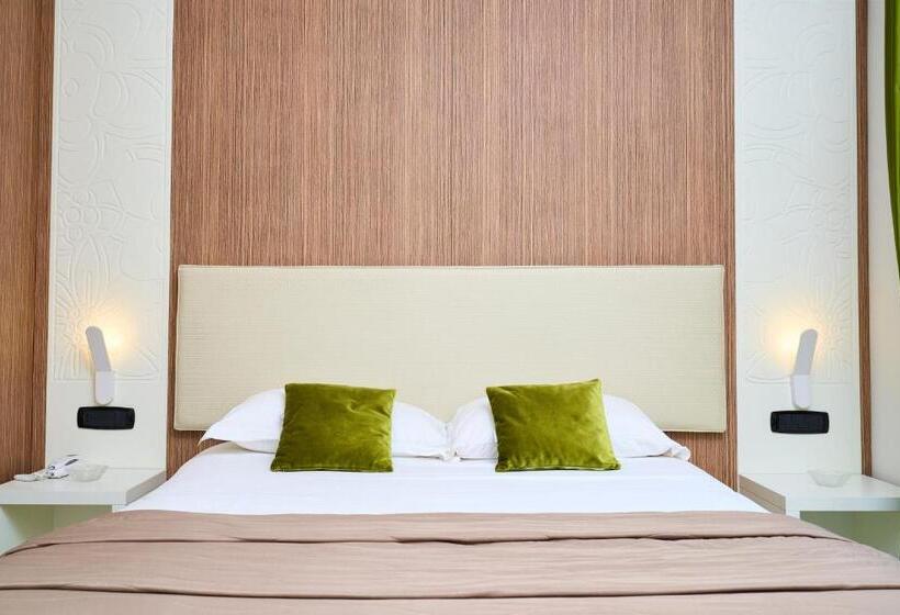 Трехместный Номер Deluxe, Miramare