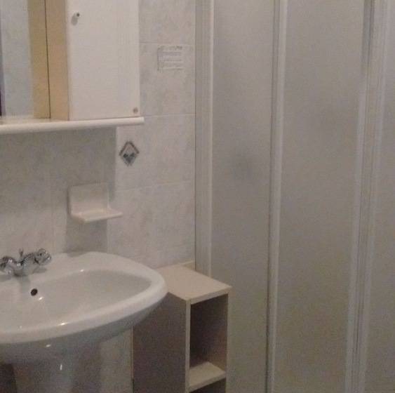 四人标准间, Silvana Garnì