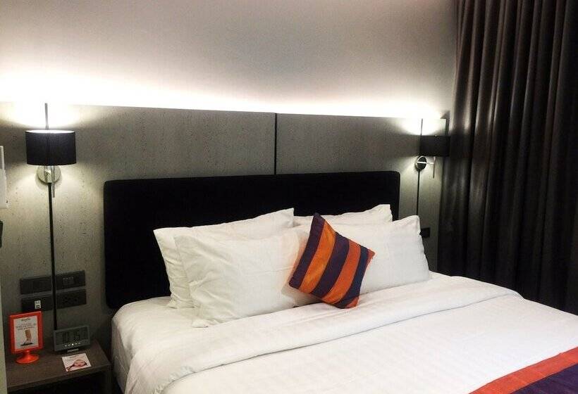 اتاق لوکس, Studio Ekamai