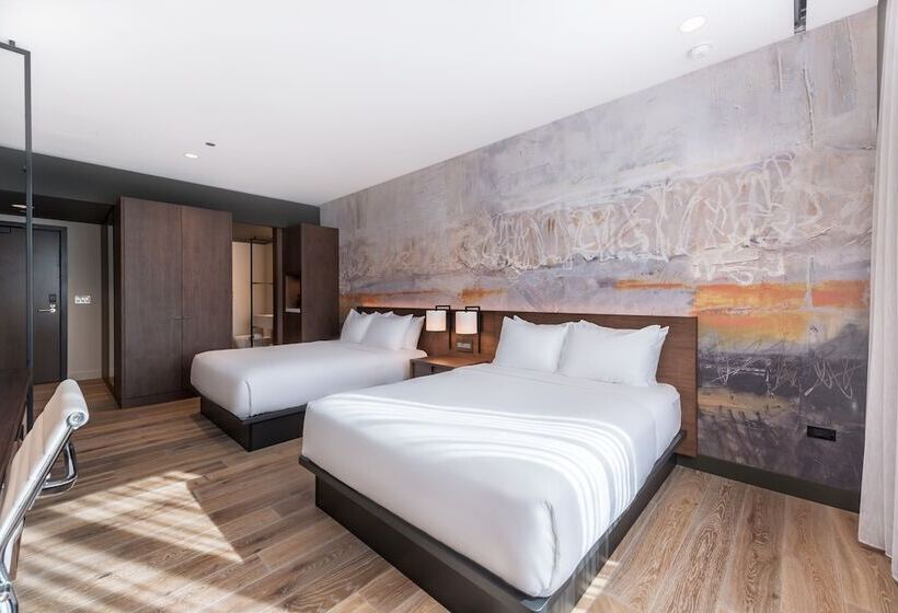 اتاق لوکس, The Hotel & Athletic Club At Midtown