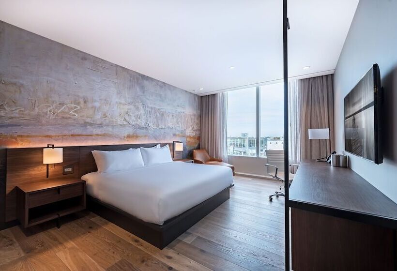 اتاق لوکس, The Hotel & Athletic Club At Midtown