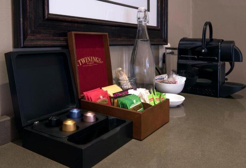 Стандартный Номер Кровать Кинг, The Milner By The Oyster Collection