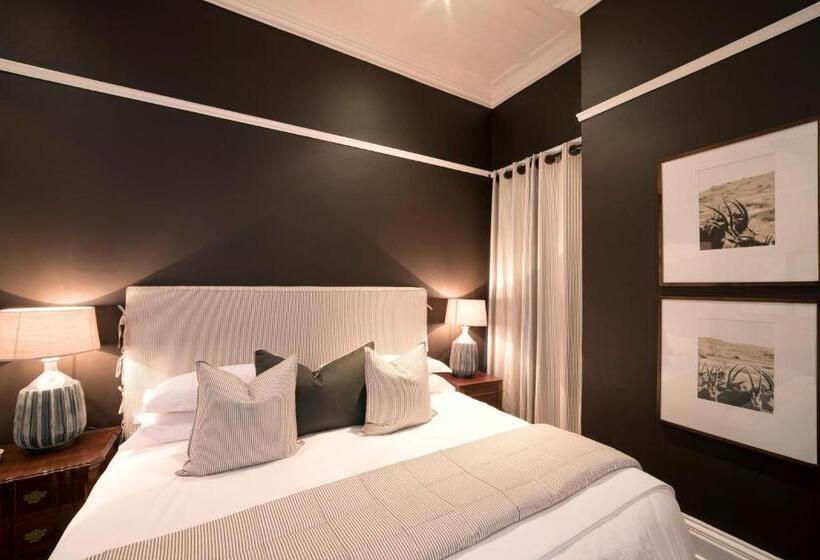 اتاق استاندارد با تخت بزرگ, The Milner By The Oyster Collection