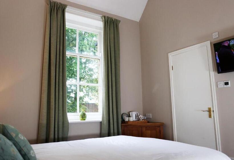 带大床的标准间, The Tollemache Arms