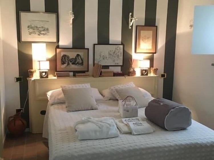 سوییت جونیور با چشم‌انداز استخر, Villa Silvio