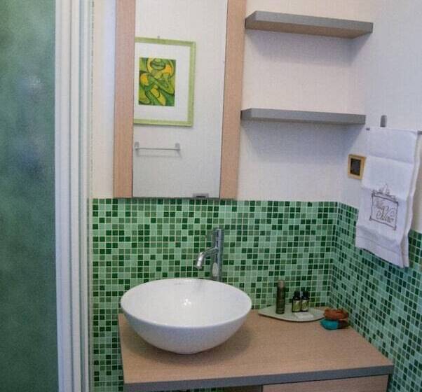 سوییت با چشم‌انداز دریا, Villa Silvio