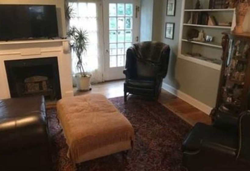 منزل غرفة نوم واحدة, Vineyard Mansion B&b