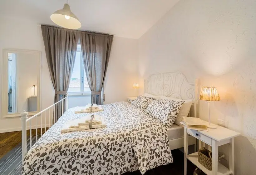 Deluxe-huone, White Rooms