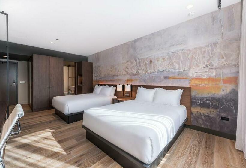 اتاق لوکس, The Hotel & Athletic Club At Midtown