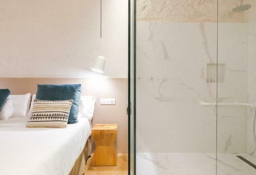 اتاق اقتصادی داخلی, Veintiuno Emblematic Hotels Adults Only