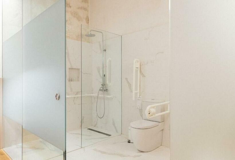 اتاق اقتصادی داخلی, Veintiuno Emblematic Hotels Adults Only