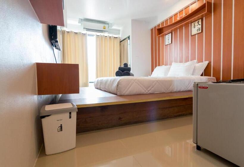 带大床的豪华间, 2 Feel Bed Station