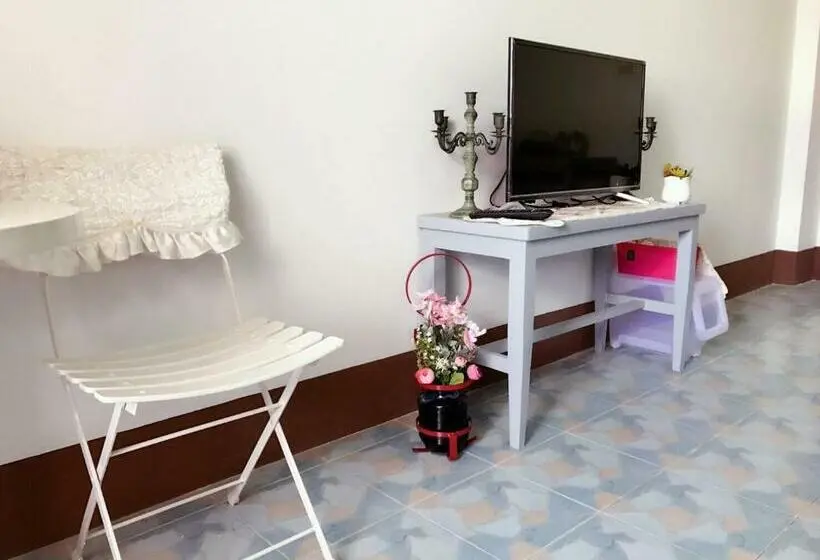اتاق استاندارد با بالکن, Chanathinat Place