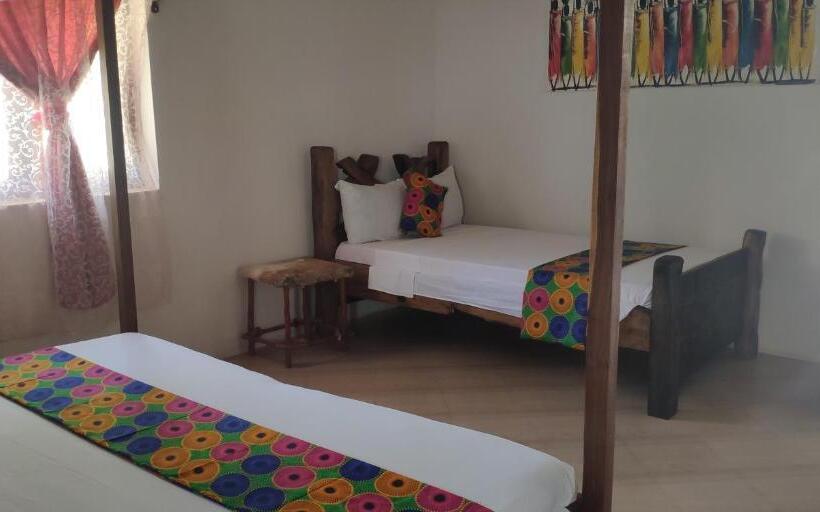 컴포트 트리플 룸, Mawimbi Bungalows