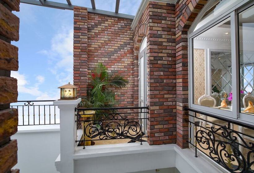 اتاق لوکس با چشم‌انداز شهر, Viola Royal  & Spa