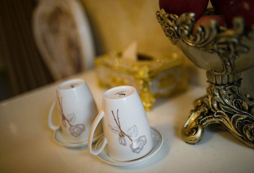 سوییت جونیور, Viola Royal  & Spa