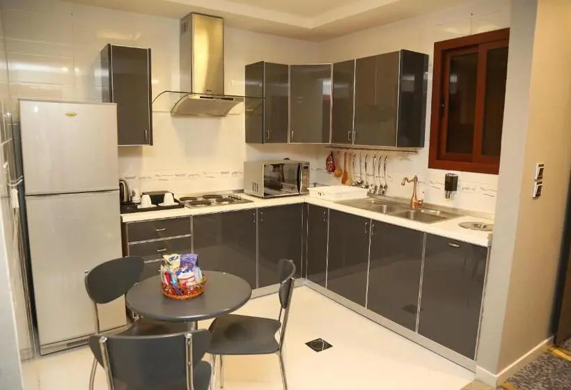 آپارتمان 3 خوابه, Bram Suites