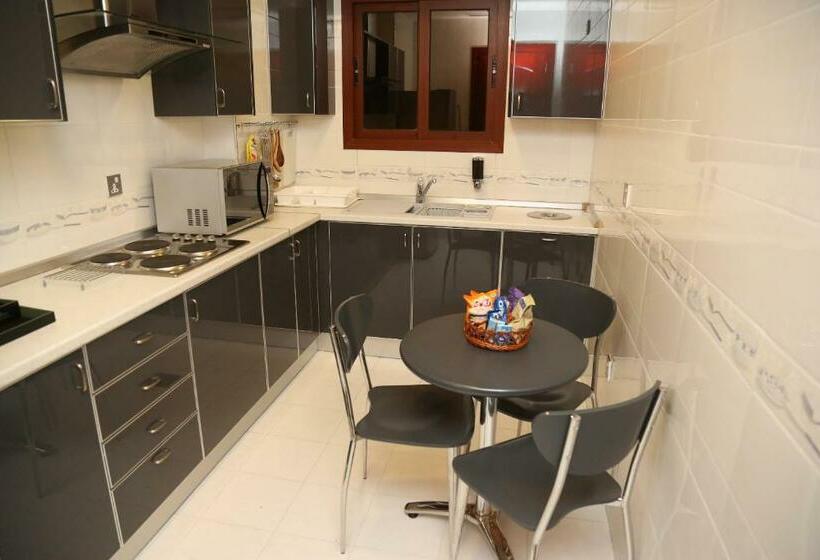 침실 3개 아파트, Bram Suites