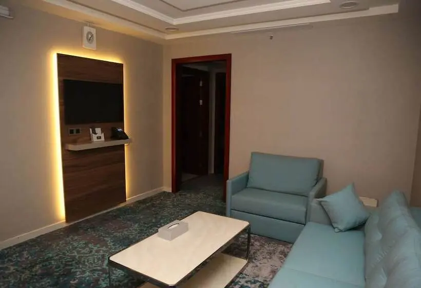 آپارتمان سلطنتی 2 خوابه, Bram Suites