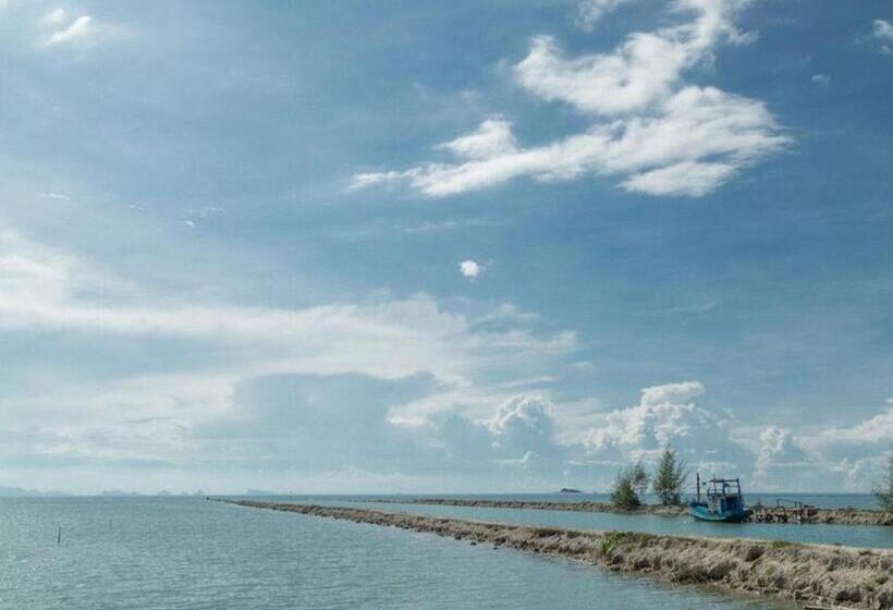 Бунгало Deluxe, Breeze Bay Villa