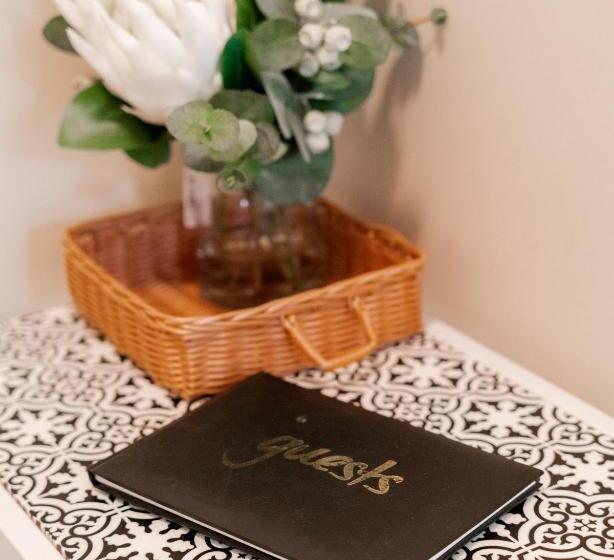 شقة غرفة واحدة, Cashelmara Beachfront Apartments