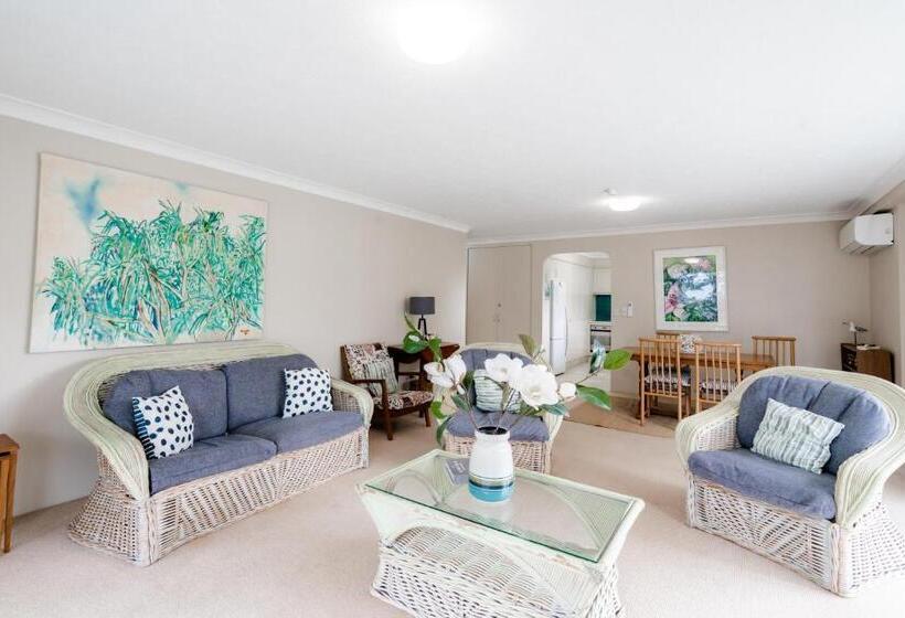 شقة غرفة واحدة, Cashelmara Beachfront Apartments