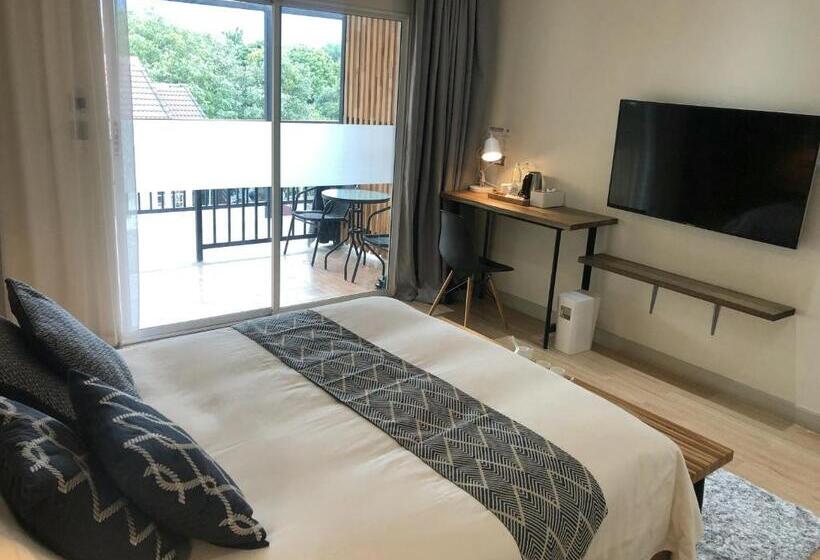 Номер Стандарт с Балконом, Celosia Chiang Mai