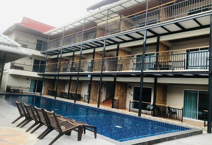 Номер Стандарт с Балконом, Celosia Chiang Mai