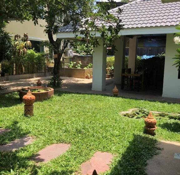 Семейный Номер, Celosia Chiang Mai