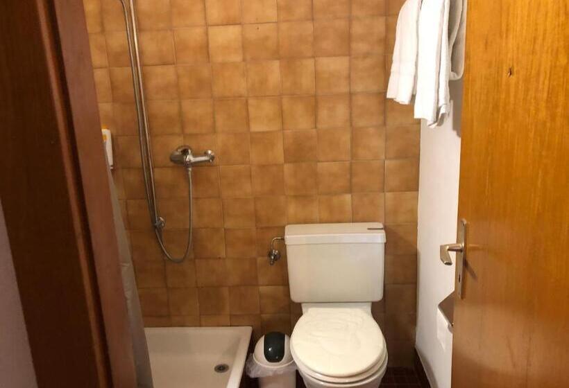 شقة غرفتين, Hostellerie De L Hôtel De Ville